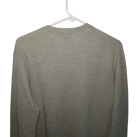 Uniqlo Men's Gray Sweater - Picture 5 of 9